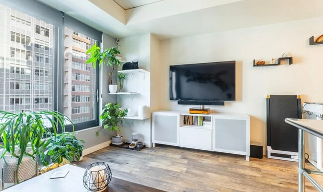 Photo - 1750 Wewatta St Unit 705