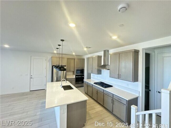 Photo - BRAND-NEW TOWNHOME IN THE NW!