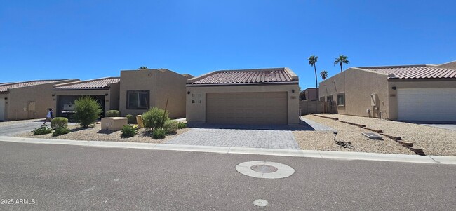 Building Photo - 701 Dylan Ct