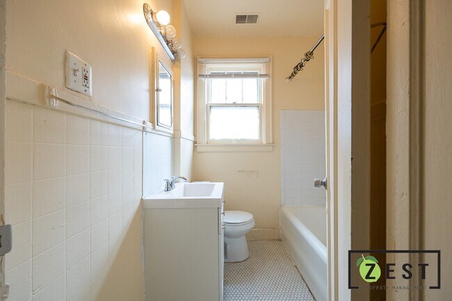 Photo - 12120 Stoepel St Unit 12120 Stoepel -  2