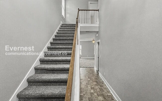 Photo - 4 Bed, 2.5 Bath Home with Garage / Pet-Friendly / Available Now!