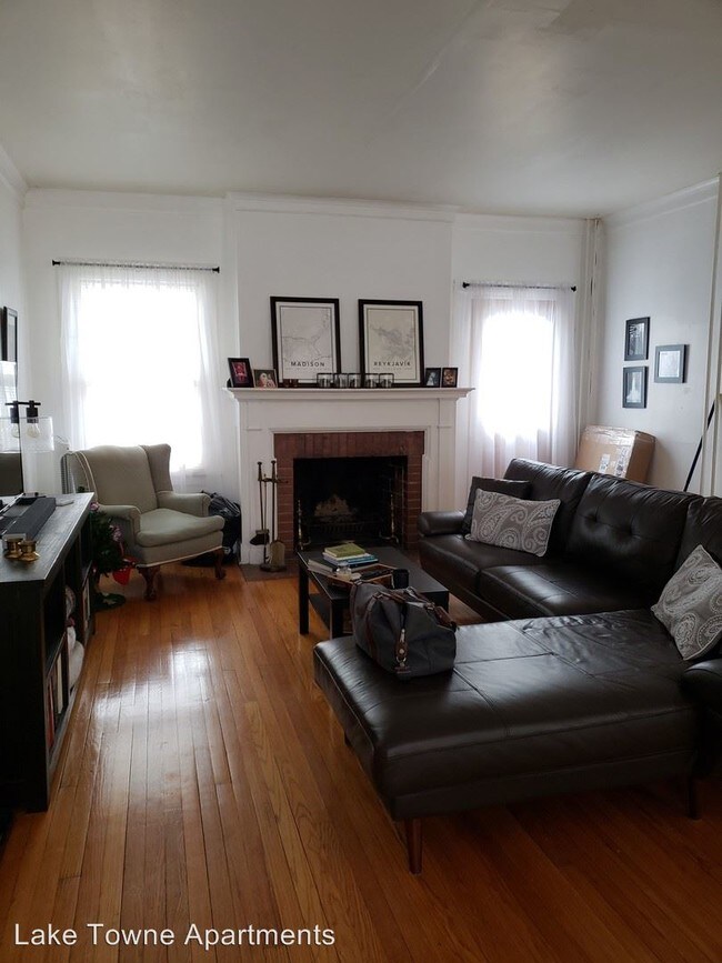 Photo - 240 W Lakelawn Pl