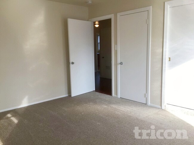 3 Madill Cir
