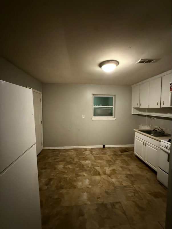 Photo - 1084 Cordova St SW