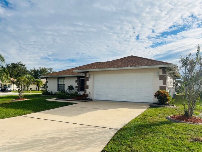 Photo - Orlando - 2 Bedroom, 2 Bathroom Single Family Room