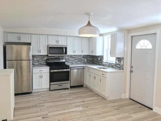 Photo - 409 3rd St Apartment Unit 2