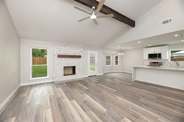 314 Sixpence Ln