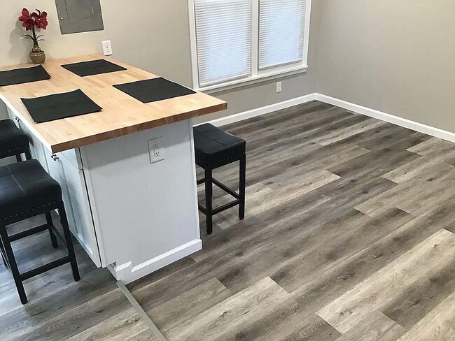 Photo - 3847 Timothy Trl