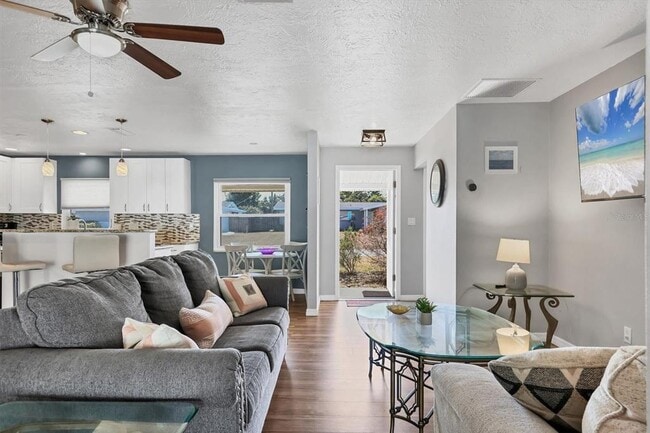 Photo - 3425 Fairview Dr