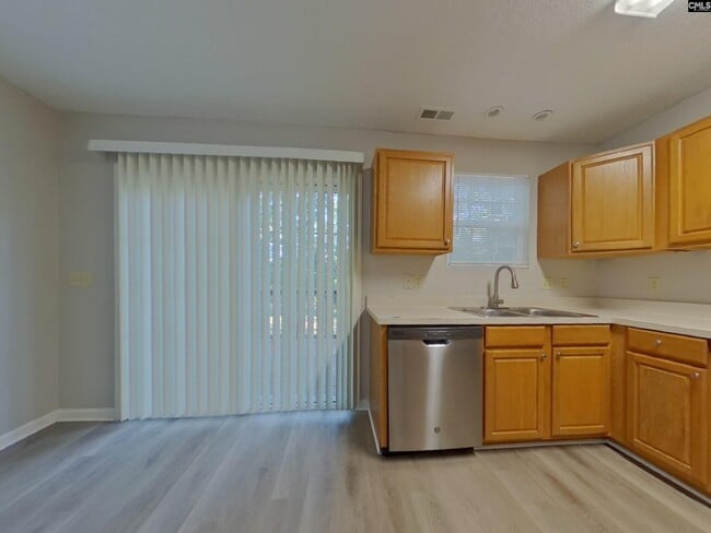 Photo - 124 Devonport Dr