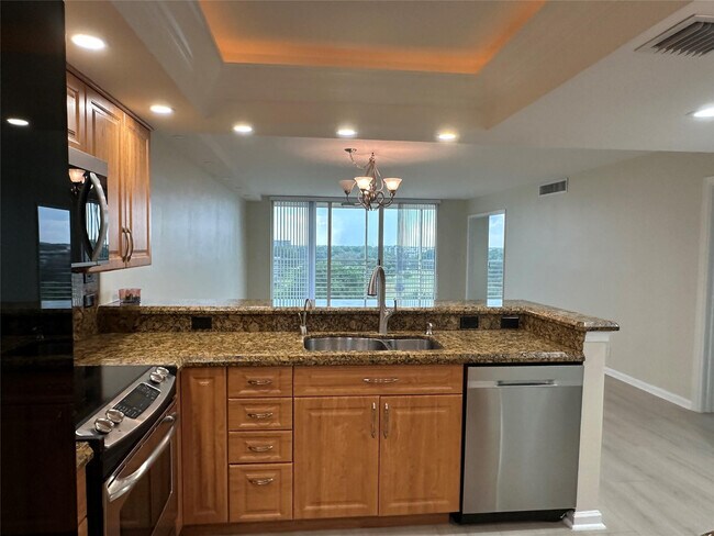 Building Photo - 3510 Oaks Way Unit 801