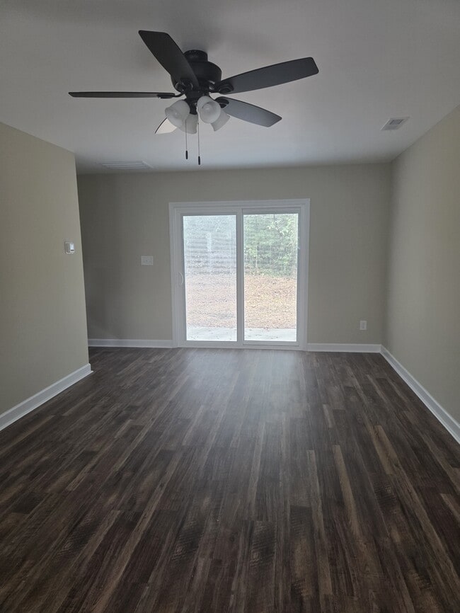 Photo - 210 W Washington Exd