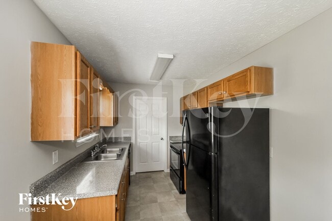 Photo - 208 Pleasant Way