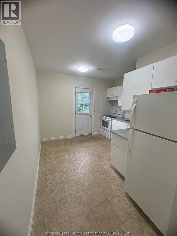 Photo - 853 Pillette Rd