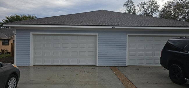 Photo - 406 S Andrews Dr