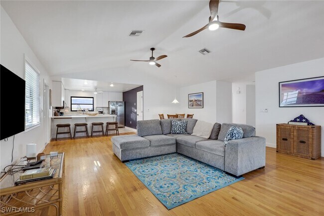 Photo - 1282 Belaire Ct