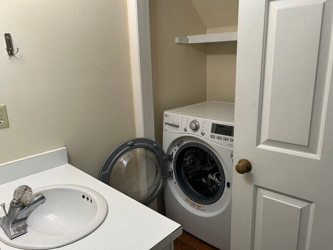 Photo - 114 Pickett Ln