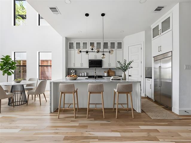 Building Photo - 1958 Toronto St