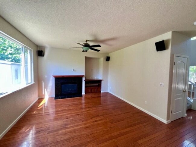 Photo - 2133 Beaujolais Ct