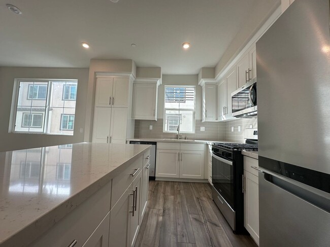 Photo - 2 BEDROOM HOME FOR LEASING IN Pomona
