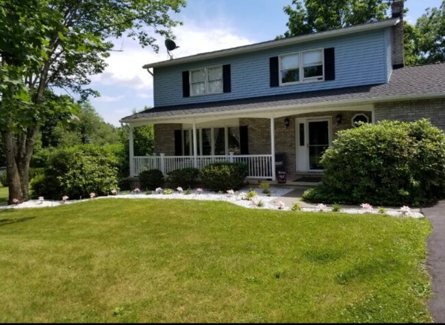 Photo - 102 Meadow Run Ln