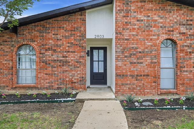 2903 Winterberry Dr