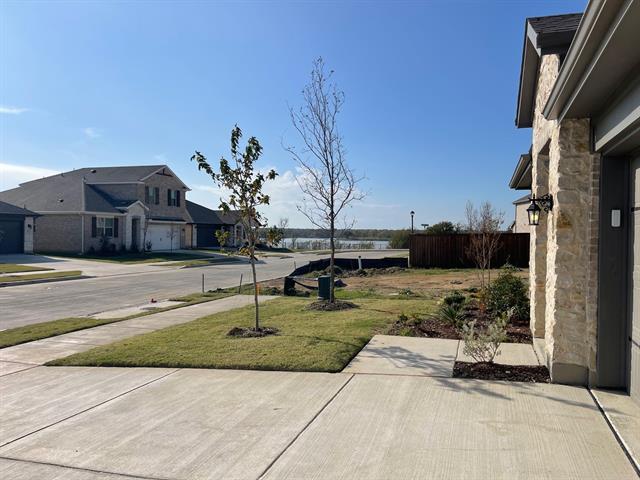 817 Birdie Dr
