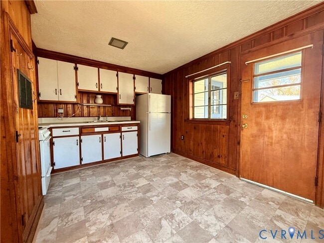 Photo - 406 Bradsher Ave