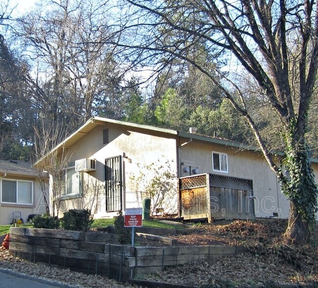 Building Photo - 2760 Coloma St Rental