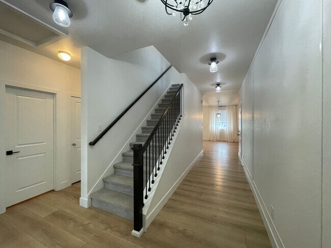 Photo - Stunning and spacious 4.5 bedroom, 3 bathroom home located in Morgan Hill