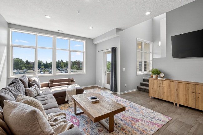 Building Photo - 640 S 50th St Rental