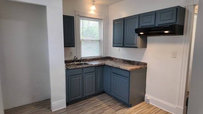 Photo - 3034 Glenway Ave Unidad 2