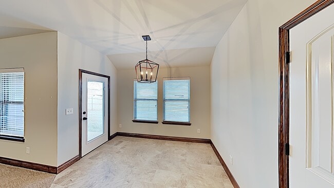 Photo - Beautiful 4 Bedroom 2 Bath Home in Mustang...