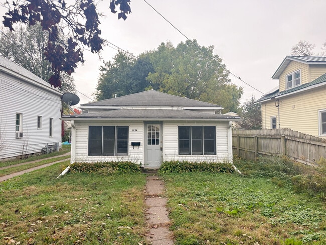 Photo - 1234 Park Ave
