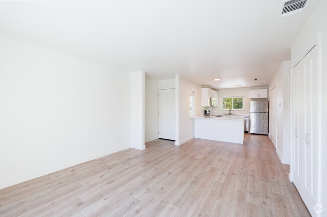 2BR, 1BA - 800SF - Living Room
