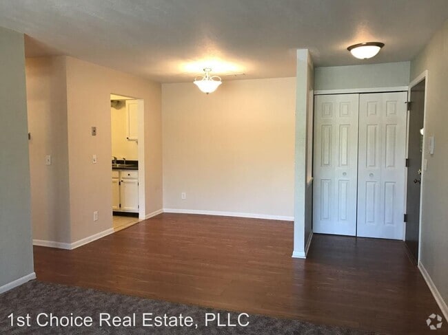 Building Photo - 1717 Maple Rdg Rental