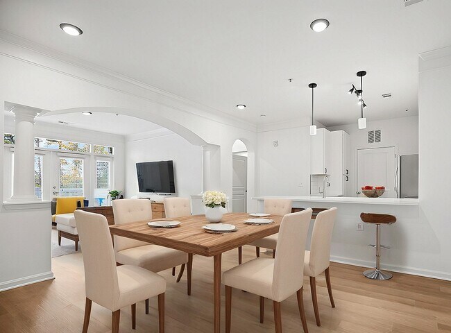 Weston Lakeside Apartments