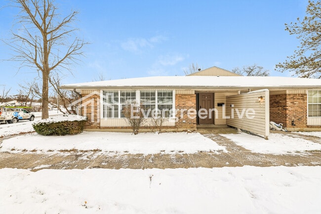 Building Photo - 5714 Troy Villa Blvd Unit 5714 Troy Villa Blvd