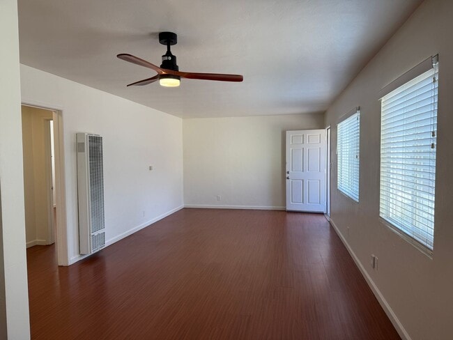 Photo - 1636 Grove St Unidad 1636 Grove Street (3-4 C)