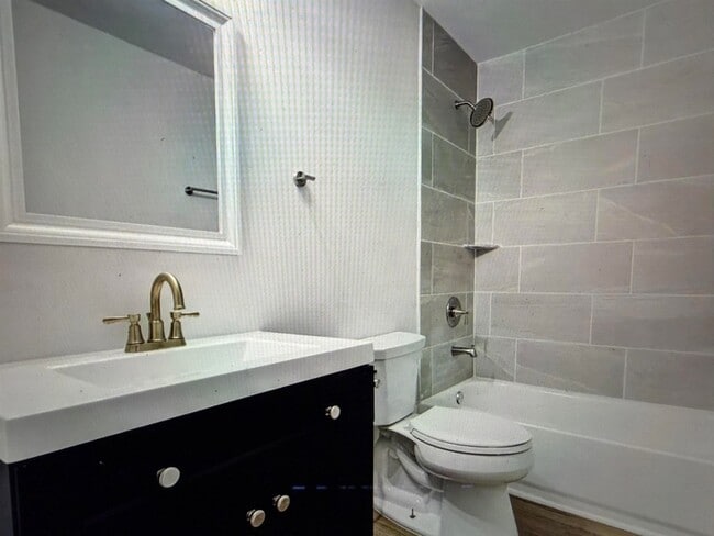 4838 Shayne Ln