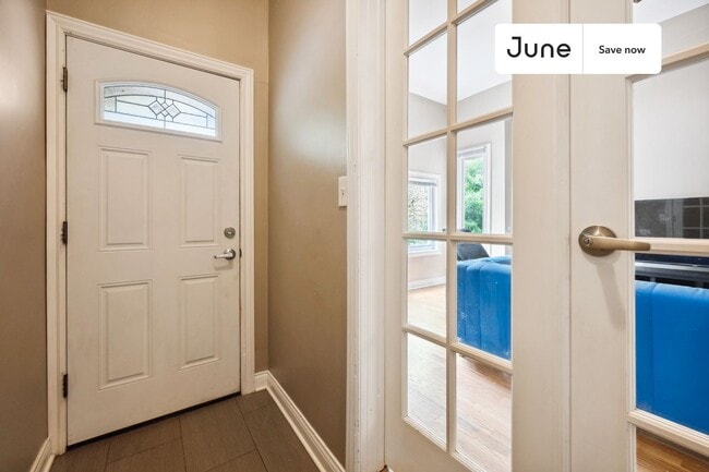 Photo - 2848 W Palmer