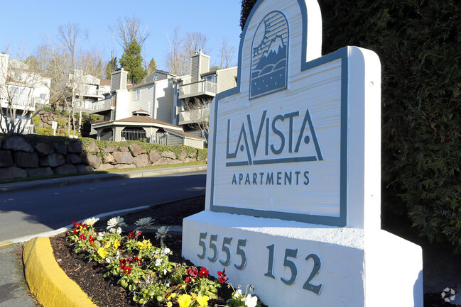 Building Photo - La Vista Apartments