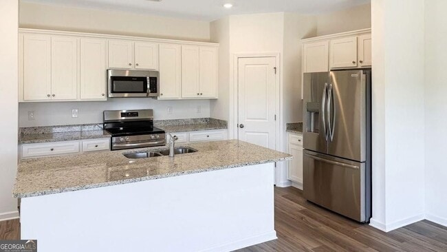 Photo - 130 Red Maple Wy