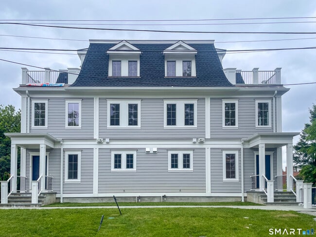 Building Photo - 100 Truman St Unit B