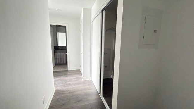 Building Photo - 1016-6 Flavelle Trail Unit 1016