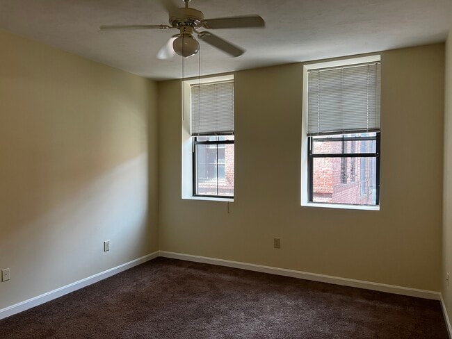 Building Photo - Jaques Pilling Place Lofts Unit 203J