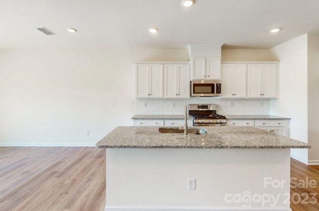 Photo - 5211 Maynard Hl Dr