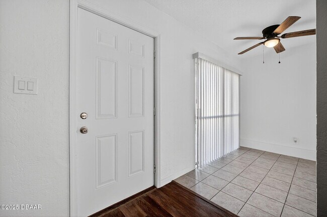 Photo - 2417 N Oleander Ave