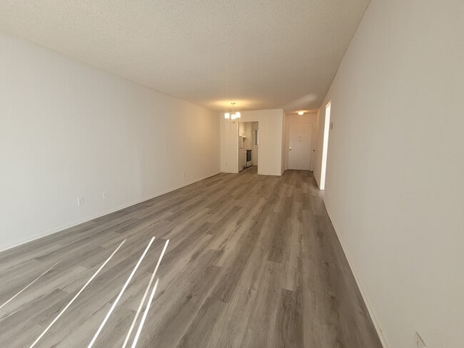 Photo - Eastborne III Apartments