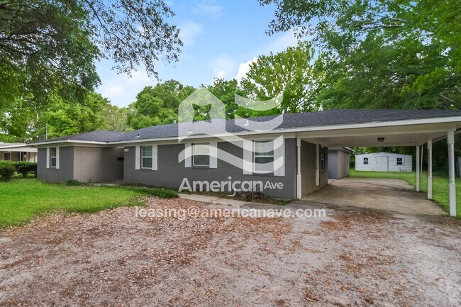 Photo - 2716 Colonial Dr